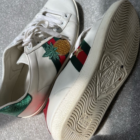 Authentic Gucci white sneakers. Size 37 but will fit 37,5-38 - Picture 5 of 5